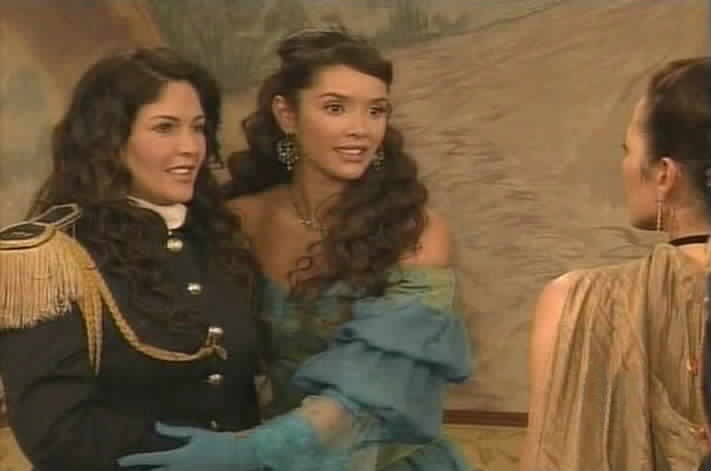 Esmeralda excitedly presents her mother to Almudena.