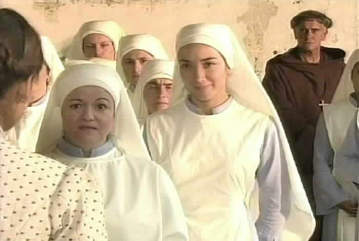 The nuns say goodbye to Maria Pia.