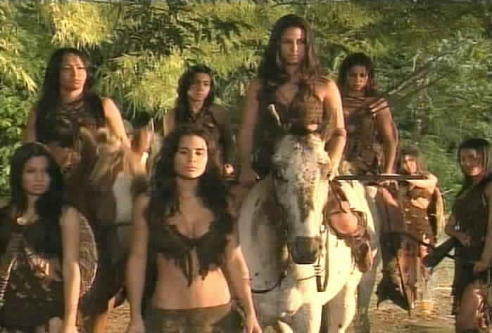 Esmeralda turns around to see the Amazon warrior women.